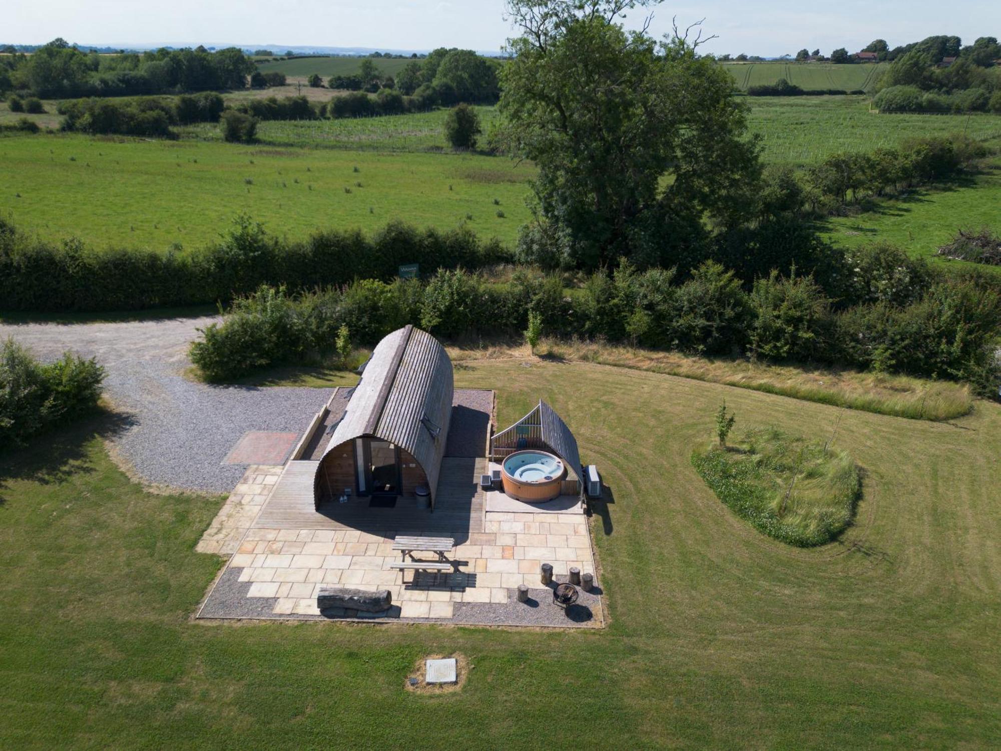 Sedgewell Barn By Wigwam Holidays Норталeртън Екстериор снимка